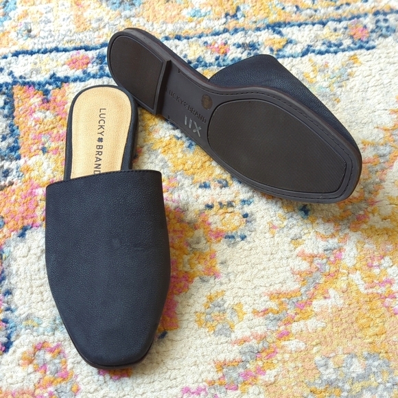 Lucky Brand Acasia Classic Pebbled Leather Slip On Open Back Flat Mules Black 6 - Picture 2 of 15